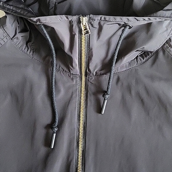 Oversized Hooded Light Jacket - Picture 2 of 7